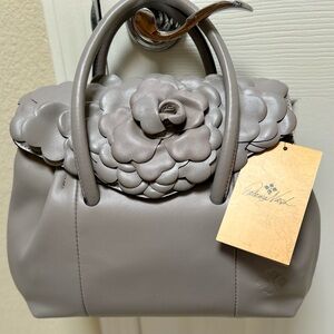 NEW PATRICIA NASH NOTLEY FLOWER PETALS STONE GRAY LEATHER SATCHEL HAND BAG